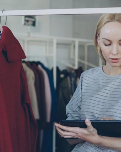AI seller onboarding for multi-vendor marketplaces: catalog ingestion, verification and review queues