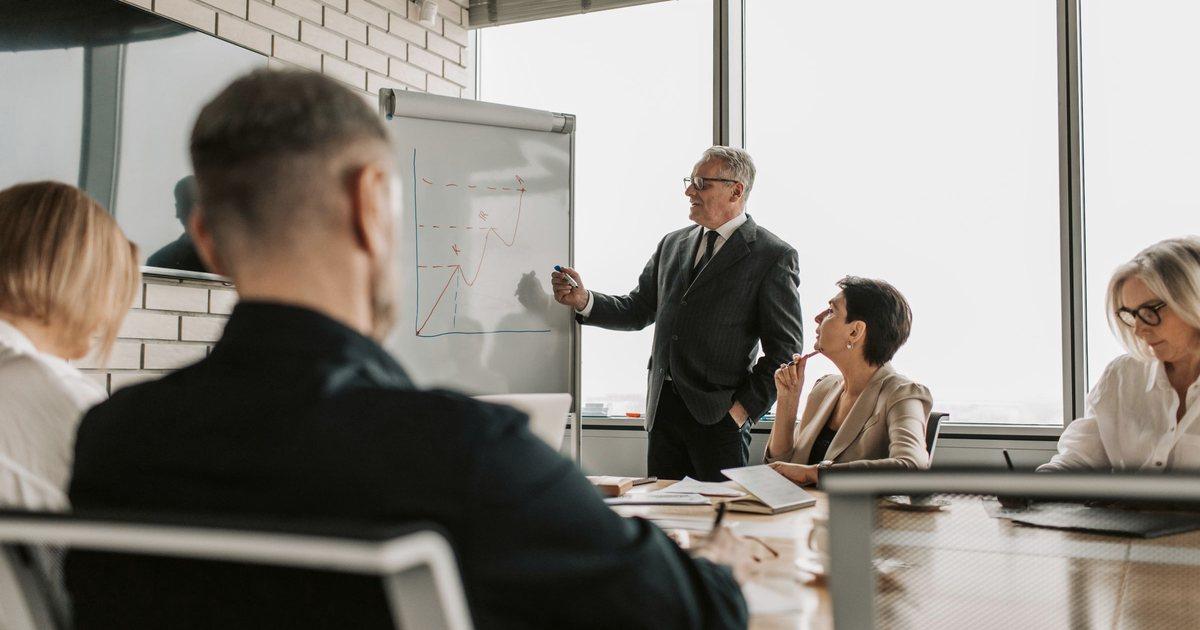 KI-Strategie und Readiness: Von einer Ideenliste zu einer gesteuerten Roadmap