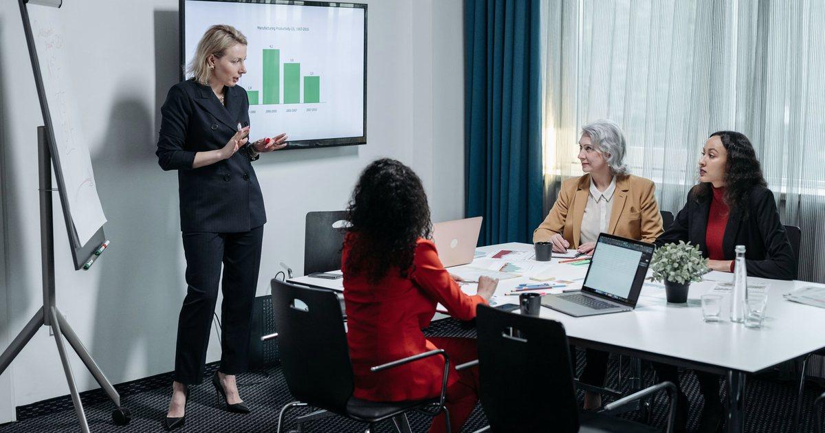 KI-gestütztes ERP- und CRM-Development – verbunden mit Ihrem Commerce